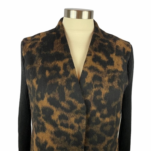KENNETH COLE NEW YORK Rib Sleeve Leopard Coat M - Picture 3 of 11